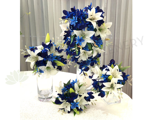Teardrop Bouquet - Blue & White - Anthea D