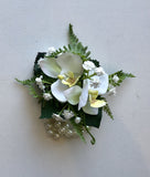 CB0008 corsage