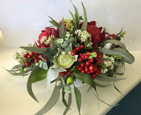 FA1070 Native & Christmas "Crossover" Arrangement (30cm Height)