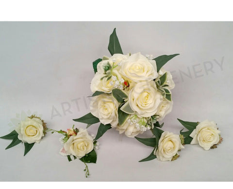 Round Bouquet - White with Native Greenery - Flora L