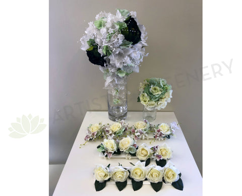 Teardrop Bouquet - Emerald Green & White - Hayley B