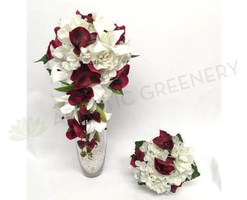 Teardrop Bouquet - Burgundy & White - Moreena