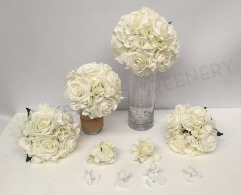 Round Bouquet - White - Tarrsha W